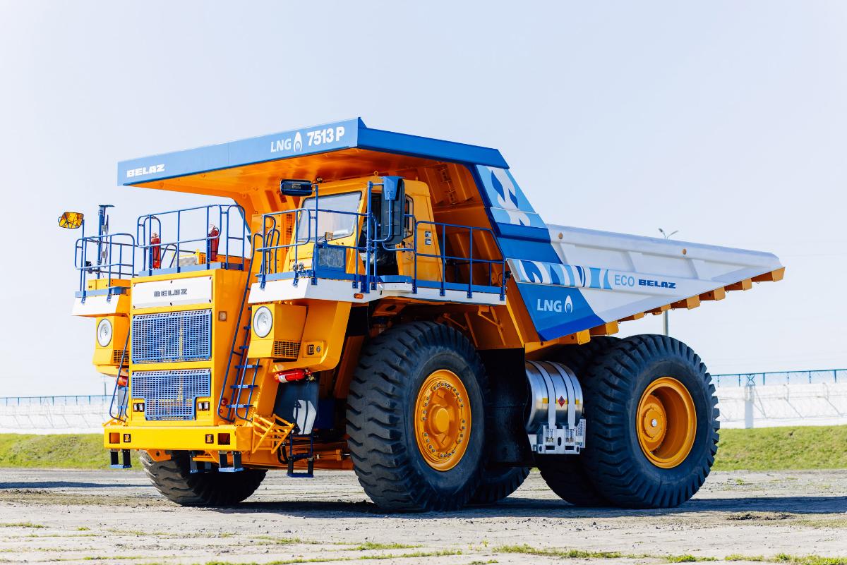 Представлен экономичный 130-тонный БелАЗ-7513Р