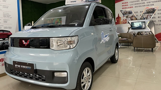Китайский электрокар Wuling Hongguang Mini EV стремительно набирает популярность