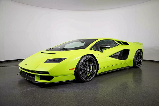 Что такого необычного на 3 миллиона долларов в этом ярком Lamborghini Countach LPI 800-4 