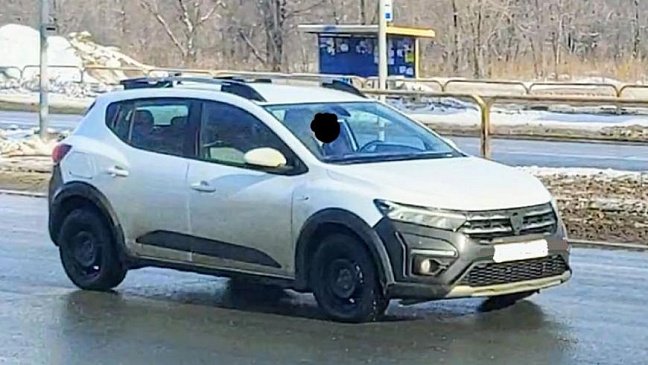 Renault тестирует новый хэтчбек Sandero в России