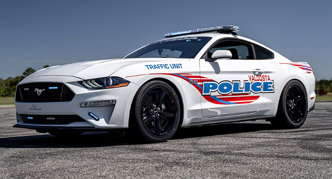 Тюнинг-ателье Steeda построило полицейскую версию купе Ford Mustang 